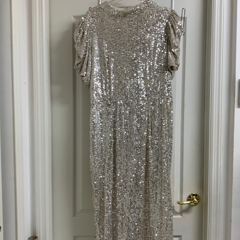 Full sequined dress